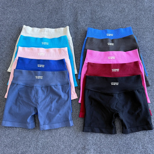 Shorts de impacto com logotipo feminino sem costura shorts de yoga scrunch bum shorts de ginástica treino motociclista curto fitness