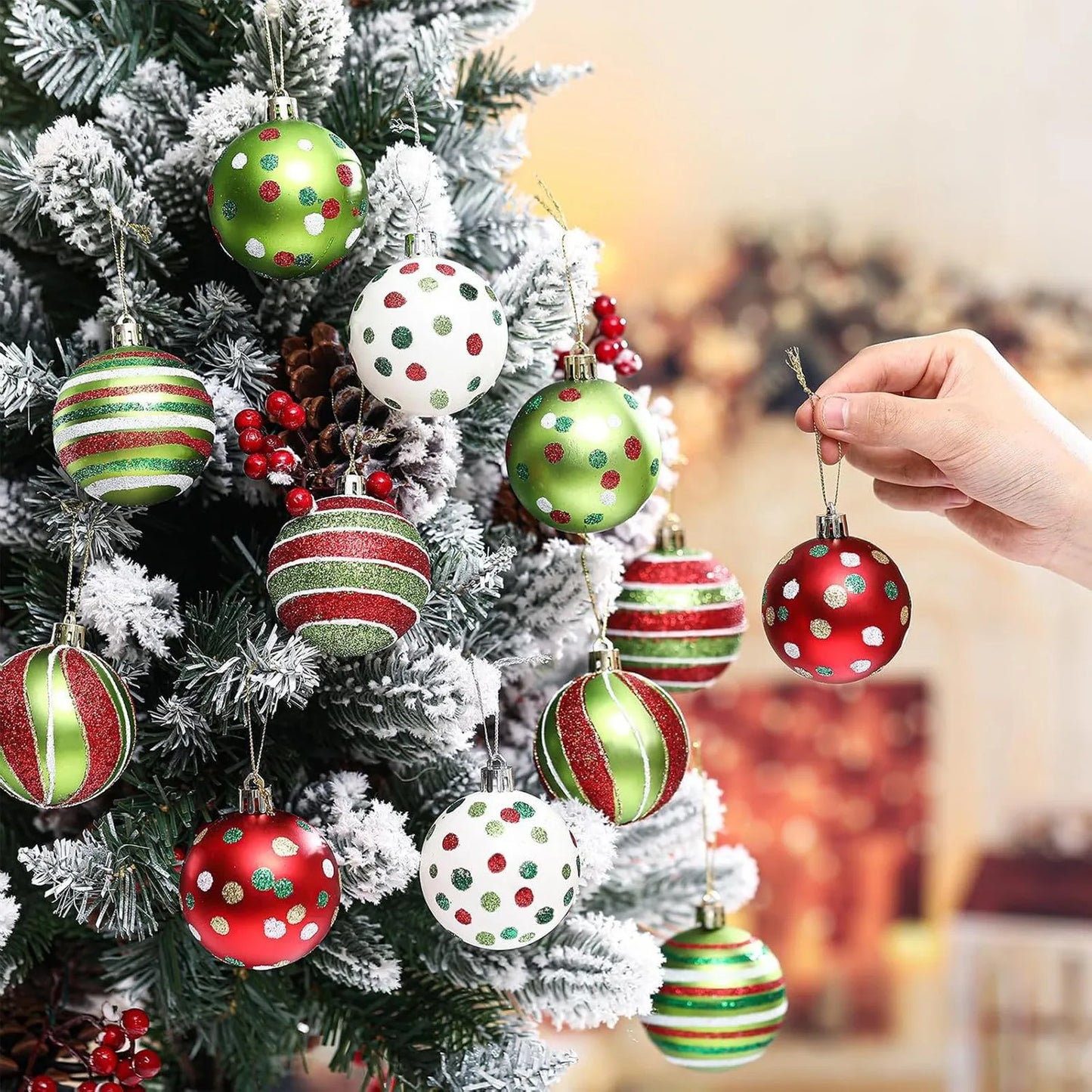 Christmas Ornaments 12Pcs Red Green Christmas Decoration Christmas Balls Xmas Tree Decor Festive Ornaments Holiday Decor